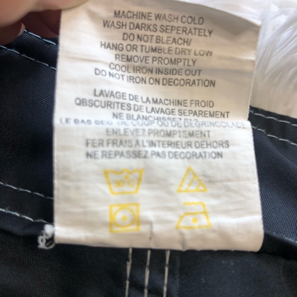 QUICKSILVER mens board / swim shorts - Picture 4 of 11